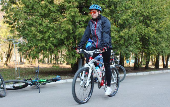 Новини Вінниці - фото з Вінницькі студенти влаштували велозаїзд до Дня спорту (ФОТО, ГІФКИ) Вінницькі студенти влаштували велозаїзд до Дня спорту (ФОТО, ГІФКИ), фото №4 на сайті 20minut.ua