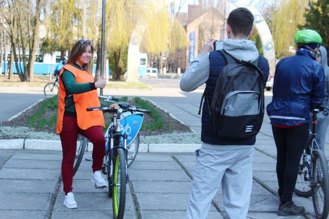 Новини Вінниці - фото з Вінницькі студенти влаштували велозаїзд до Дня спорту (ФОТО, ГІФКИ) Вінницькі студенти влаштували велозаїзд до Дня спорту (ФОТО, ГІФКИ), фото №2 на сайті 20minut.ua