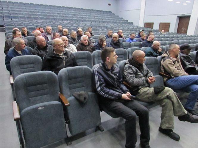 Новини Козятина - фото з Збори клубу Козятинських рибалок: визначили дату суботника та роздали посвідчення Збори клубу Козятинських рибалок: визначили дату суботника та роздали посвідчення, фото №2 на сайті 20minut.ua