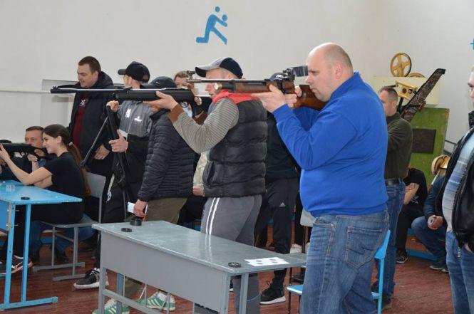 У Козятинському училищі стріляли та грали у теніс: хто переміг?, фото №2 на сайті 20minut.ua