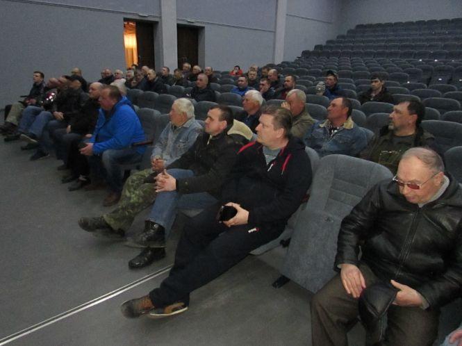 Новини Козятина - фото з Збори клубу Козятинських рибалок: визначили дату суботника та роздали посвідчення Збори клубу Козятинських рибалок: визначили дату суботника та роздали посвідчення, фото №3 на сайті 20minut.ua