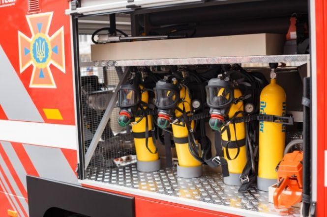 Новини Вінниці - фото з Рятувальникам передали два спецавтомобілі загальною вартістю 6,5 мільйонів гривень Рятувальникам передали два спецавтомобілі загальною вартістю 6,5 мільйонів гривень, фото №1 на сайті 20minut.ua