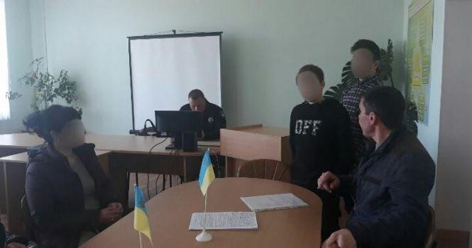 "Недитяче застілля". На Хмельниччині школяр отруївся горілкою, фото №2 на сайті vsim.ua