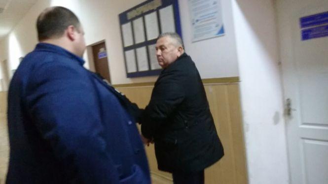 Півмільйона застави за чиновника з ОДА. Посадовець каже, що «відкат» лежав на сходах, фото №3 на сайті 20minut.ua