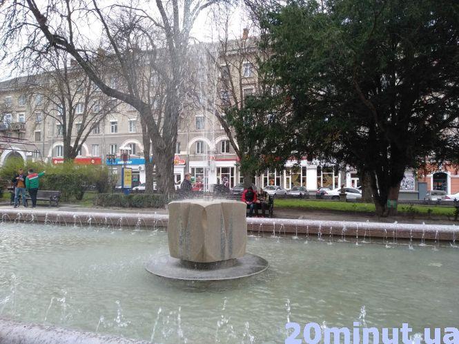 Фото дня: в Тернополі увімкнули кілька фонтанів, фото №1 на сайті 20minut.ua