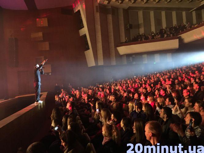 Зал аплодував стоячи: як Святослав Вакарчук виступив з оркестром у Тернополі, фото №2 на сайті 20minut.ua