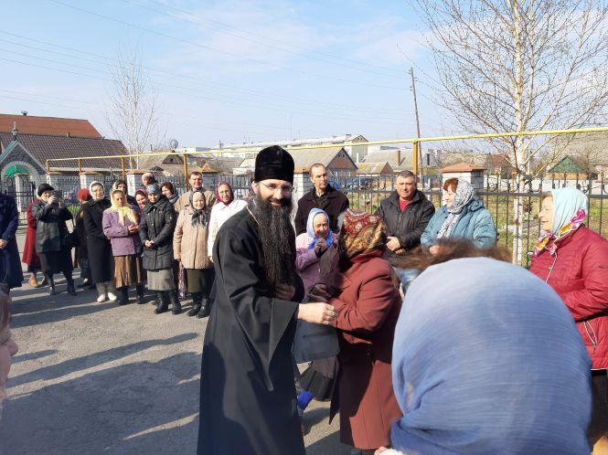 Новини Козятина - фото з Церковні війни: як козятинчани борються за єдину церкву (Оновлено + відео) Церковні війни: як козятинчани борються за єдину церкву (Оновлено + відео), фото №8 на сайті 20minut.ua