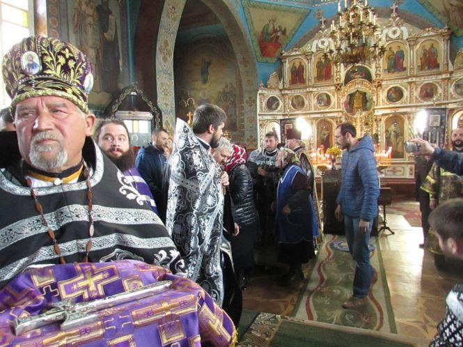 Новини Козятина - фото з Церковні війни: як козятинчани борються за єдину церкву (Оновлено + відео) Церковні війни: як козятинчани борються за єдину церкву (Оновлено + відео), фото №4 на сайті 20minut.ua