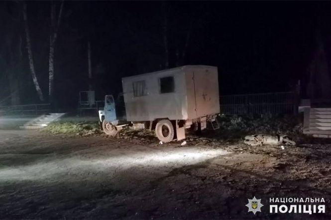 На Хмельниччині підліток на скутері влетів у вантажівку, фото №1 на сайті vsim.ua