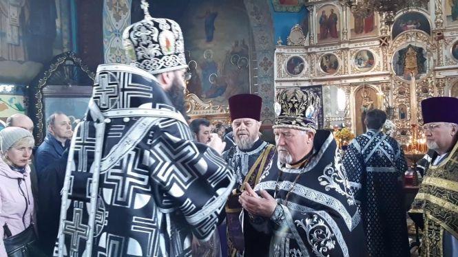 Новини Козятина - фото з Церковні війни: як козятинчани борються за єдину церкву (Оновлено + відео) Церковні війни: як козятинчани борються за єдину церкву (Оновлено + відео), фото №2 на сайті 20minut.ua