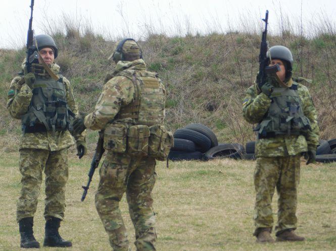 Як бійці з фронту стали “учнями” на хмельницькому полігоні прикордонників (ФОТО, ВІДЕО), фото №6 на сайті vsim.ua