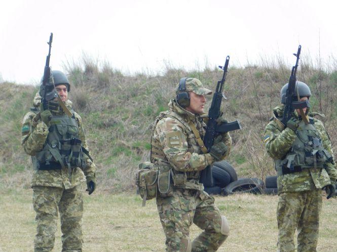 Як бійці з фронту стали “учнями” на хмельницькому полігоні прикордонників (ФОТО, ВІДЕО), фото №7 на сайті vsim.ua