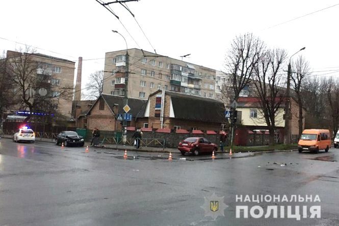 Хроніка ДТП у Хмельницькому: аварійне перехрестя і “п’яні” вихідні, фото №1 на сайті vsim.ua