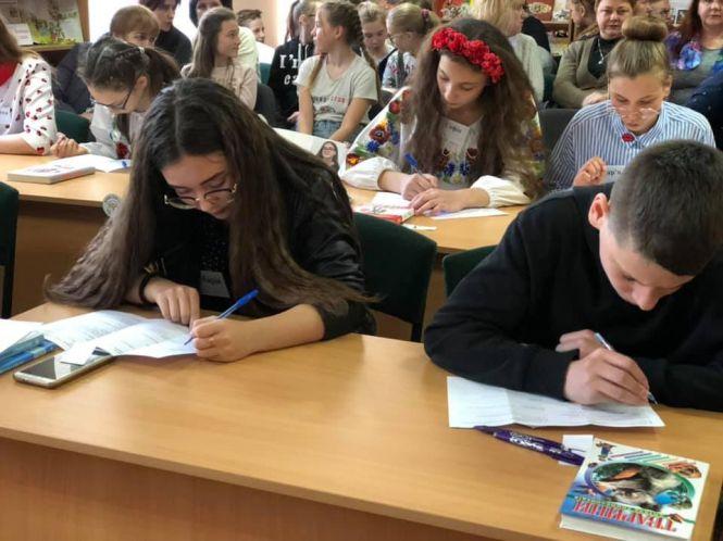 Новини Хмельницького - фото з У Хмельницькому обрали суперчитача року У Хмельницькому обрали суперчитача року, фото №1 на сайті vsim.ua