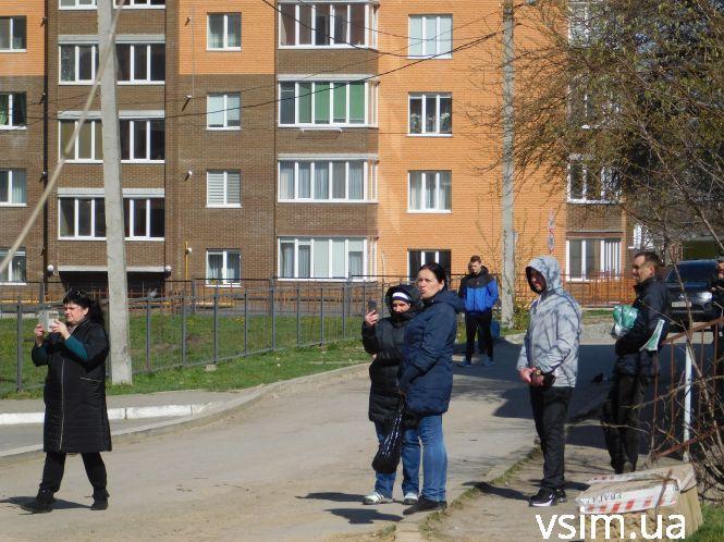 Новини Хмельницького - фото з Мешканці багатоповерхівки на Тернопільській 5 років “воюють” із забудовниками Мешканці багатоповерхівки на Тернопільській 5 років “воюють” із забудовниками, фото №6 на сайті vsim.ua