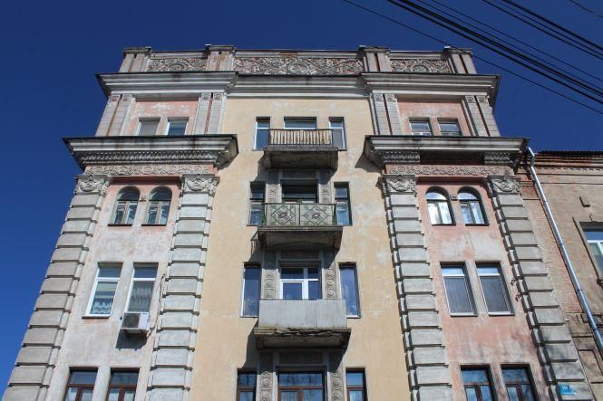 Будинок Йося і Перця: житло для багатіїв зі «смердючим» двором біля Макдональдса, фото №7 на сайті 20minut.ua