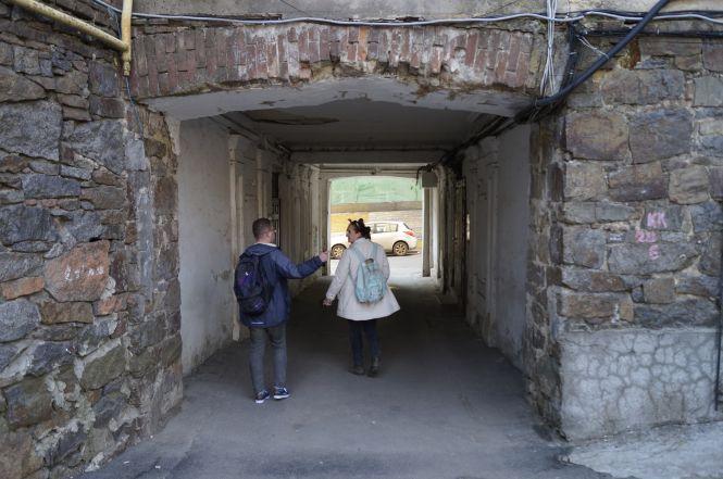 Будинок Йося і Перця: житло для багатіїв зі «смердючим» двором біля Макдональдса, фото №11 на сайті 20minut.ua