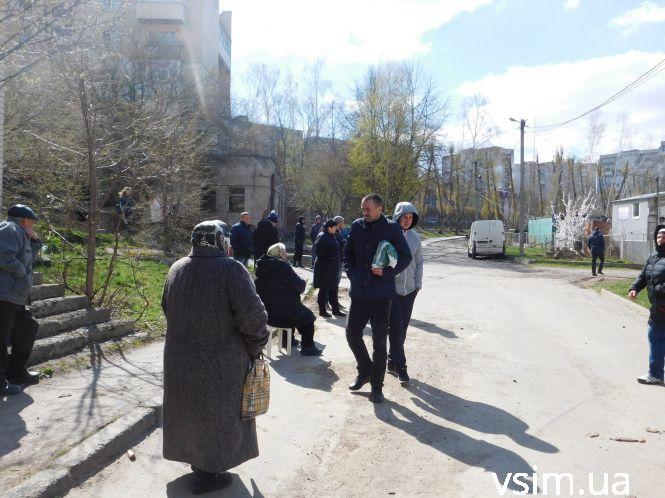 Новини Хмельницького - фото з Мешканці багатоповерхівки на Тернопільській 5 років “воюють” із забудовниками Мешканці багатоповерхівки на Тернопільській 5 років “воюють” із забудовниками, фото №4 на сайті vsim.ua