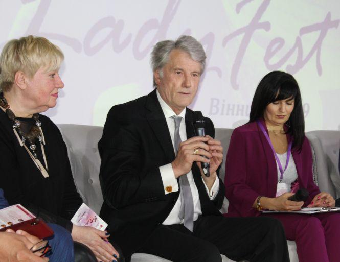 Новини Вінниці - фото з «Давайте розкрутимо землю!» Про що говорили на бізнес-форумі у Вінниці VinLadyFest чоловіки? «Давайте розкрутимо землю!» Про що говорили на бізнес-форумі у Вінниці VinLadyFest чоловіки?, фото №5 на сайті 20minut.ua