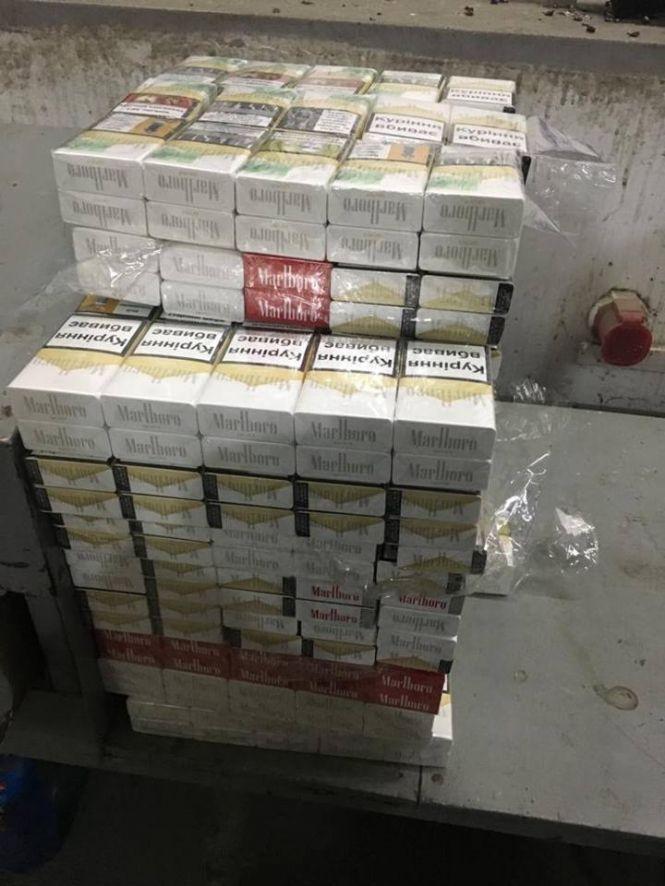 Хмельничанин намагався провести до Угорщини 400 пачок контрабандних цигарок, фото №2 на сайті vsim.ua