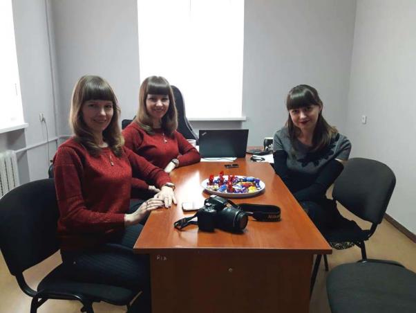 Новини Хмельницького - фото з “Це наша фішка”: в чому особливість хмельницьких двійнят Тетяни та Олени “Це наша фішка”: в чому особливість хмельницьких двійнят Тетяни та Олени, фото №4 на сайті vsim.ua