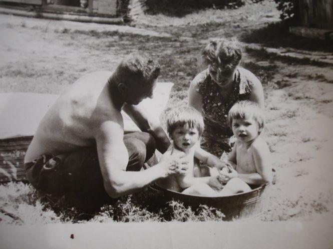 Новини Хмельницького - фото з “Це наша фішка”: в чому особливість хмельницьких двійнят Тетяни та Олени “Це наша фішка”: в чому особливість хмельницьких двійнят Тетяни та Олени, фото №1 на сайті vsim.ua