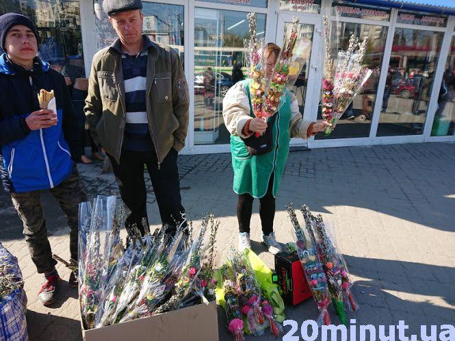 Фото дня: вербу на свято продають від 2 до 50 гривень, фото №2 на сайті 20minut.ua