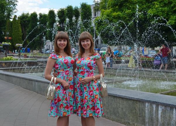 Новини Хмельницького - фото з “Це наша фішка”: в чому особливість хмельницьких двійнят Тетяни та Олени “Це наша фішка”: в чому особливість хмельницьких двійнят Тетяни та Олени, фото №9 на сайті vsim.ua