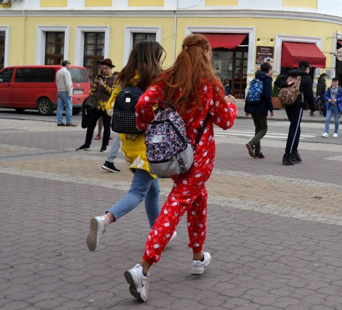 Новини Хмельницького - фото з Спайдермен і Пікачу: яким був забіг в піжамах у Хмельницькому Спайдермен і Пікачу: яким був забіг в піжамах у Хмельницькому, фото №4 на сайті vsim.ua