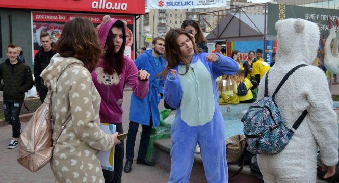 Новини Хмельницького - фото з Спайдермен і Пікачу: яким був забіг в піжамах у Хмельницькому Спайдермен і Пікачу: яким був забіг в піжамах у Хмельницькому, фото №7 на сайті vsim.ua