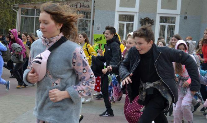 Новини Хмельницького - фото з Спайдермен і Пікачу: яким був забіг в піжамах у Хмельницькому Спайдермен і Пікачу: яким був забіг в піжамах у Хмельницькому, фото №5 на сайті vsim.ua