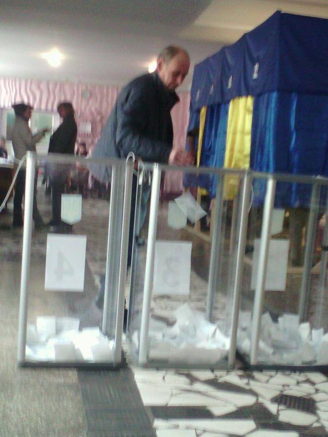 Козятин голосує: підбірка фото з соцмереж та перші цифри явки виборців (оновлено), фото №1 на сайті 20minut.ua