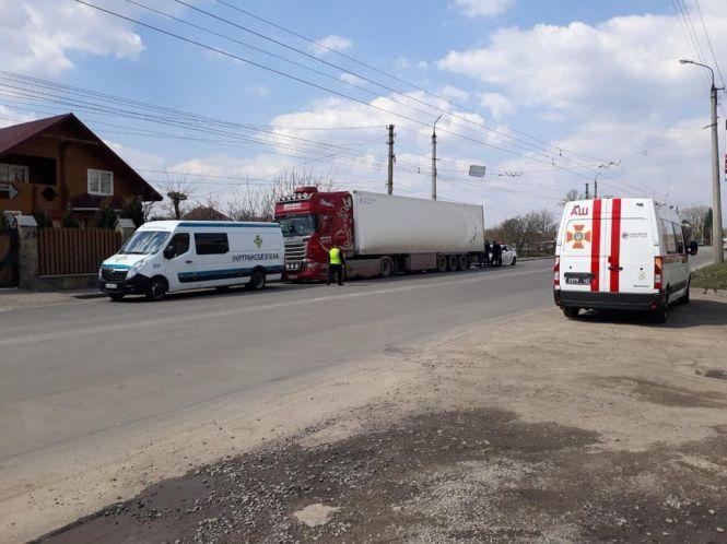 Замість фруктів бочки зі спиртом. На Хмельниччині зупинили фуру з "лівим" вантажем, фото №3 на сайті vsim.ua