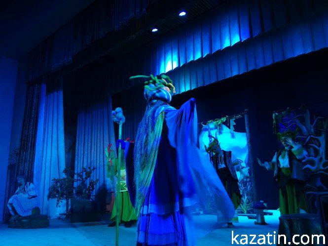 Новини Козятина - фото з Львів’яни привезли театр до Козятина Львів’яни привезли театр до Козятина, фото №4 на сайті 20minut.ua