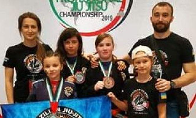 Новини Хмельницького - фото з Хмельничани здобули нагороди на чемпіонаті з джиу-джитсу "Abu Dhabi World" Хмельничани здобули нагороди на чемпіонаті з джиу-джитсу "Abu Dhabi World", фото №2 на сайті vsim.ua