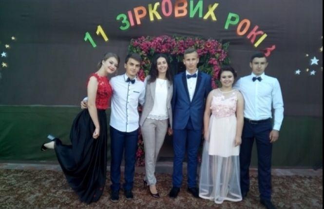 Новини Вінниці - фото з «Вчитель року-2019»  працює з учнями з гаджетами, знімає фільми, танцює на дискотеках, водить авто… «Вчитель року-2019»  працює з учнями з гаджетами, знімає фільми, танцює на дискотеках, водить авто…, фото №11 на сайті 20minut.ua