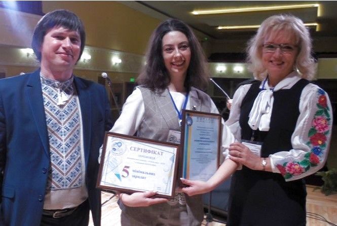 Новини Вінниці - фото з «Вчитель року-2019»  працює з учнями з гаджетами, знімає фільми, танцює на дискотеках, водить авто… «Вчитель року-2019»  працює з учнями з гаджетами, знімає фільми, танцює на дискотеках, водить авто…, фото №10 на сайті 20minut.ua