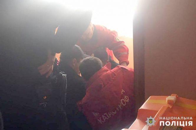 Новини Хмельницького - фото з У Хмельницькому колишній АТОвець намагався покінчити з життям У Хмельницькому колишній АТОвець намагався покінчити з життям, фото №2 на сайті vsim.ua