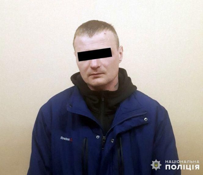 Новини Хмельницького - фото з Небезпечного росіянина, який нелегально проживав на Хмельниччині, депортували з України Небезпечного росіянина, який нелегально проживав на Хмельниччині, депортували з України, фото №1 на сайті vsim.ua