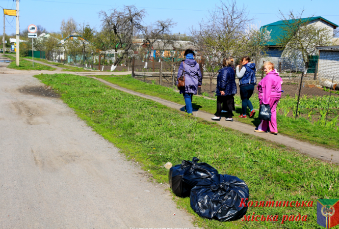 Новини Козятина - фото з Чиновники Козятина наводили порядок на Білоцерківській трасі Чиновники Козятина наводили порядок на Білоцерківській трасі, фото №4 на сайті 20minut.ua