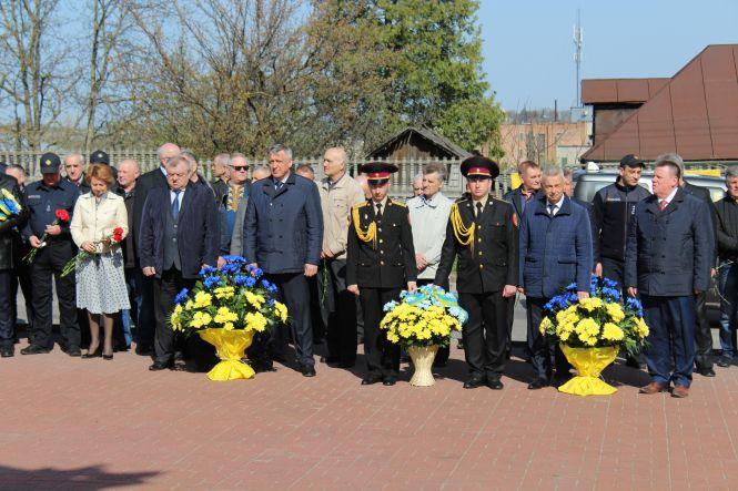 У Хмельницькому вшанували ліквідаторів Чорнобильської катастрофи, фото №9 на сайті vsim.ua