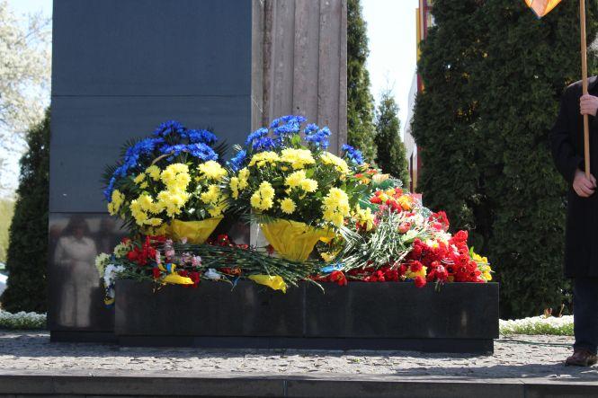 У Хмельницькому вшанували ліквідаторів Чорнобильської катастрофи, фото №1 на сайті vsim.ua
