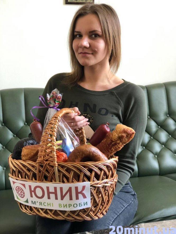 Виграла 10 кілограмів великодніх смаколиків за участь у конкурсі від “20 хвилин”, фото №1 на сайті 20minut.ua