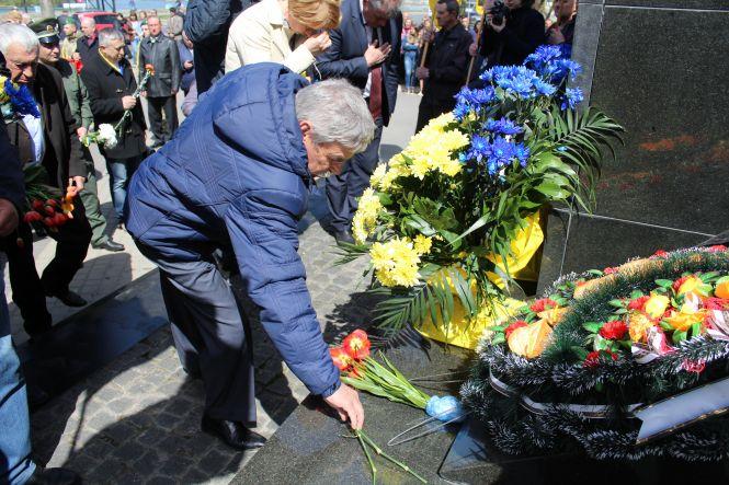 У Хмельницькому вшанували ліквідаторів Чорнобильської катастрофи, фото №3 на сайті vsim.ua