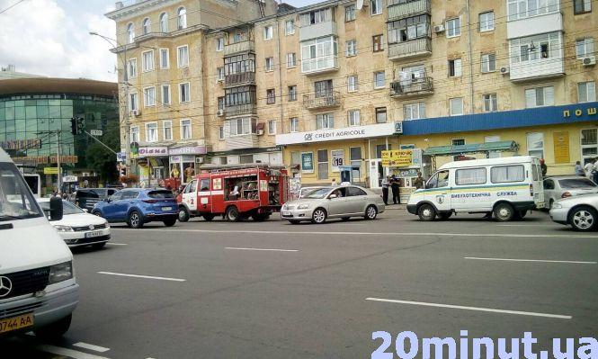 Новини Вінниці - фото з Через сумку оточили територію Центрального ринку по периметру (ВІДЕО та ФОТО) Через сумку оточили територію Центрального ринку по периметру (ВІДЕО та ФОТО), фото №3 на сайті 20minut.ua