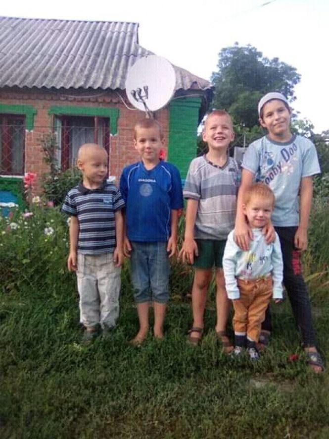 «Молимось щодня»: мати шістьох дітей бореться з раком. Потрібні гроші, фото №1 на сайті 20minut.ua