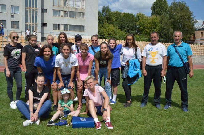 Новини Козятина - фото з Як зіграли махнівські футболістки на Всеукраїнському турнірі пам'яті Володимира Керносенка Як зіграли махнівські футболістки на Всеукраїнському турнірі пам'яті Володимира Керносенка, фото №3 на сайті 20minut.ua