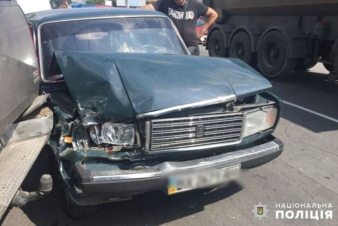 Смертельна аварія та зіткнення зі «швидкою»: хроніка ДТП у Хмельницькому, фото №4 на сайті vsim.ua