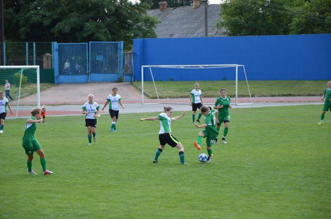 Новини Козятина - фото з Як зіграли махнівські футболістки на Всеукраїнському турнірі пам'яті Володимира Керносенка Як зіграли махнівські футболістки на Всеукраїнському турнірі пам'яті Володимира Керносенка, фото №1 на сайті 20minut.ua