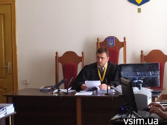 Новини Хмельницького - фото з Роман Миколаїв повністю визнав вину у резонансній ДТП з освітянами Роман Миколаїв повністю визнав вину у резонансній ДТП з освітянами, фото №7 на сайті vsim.ua